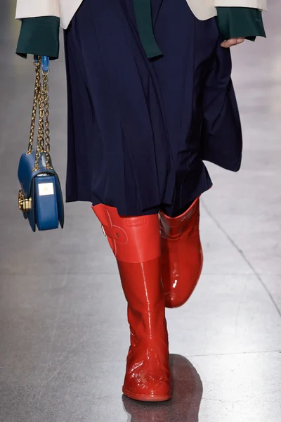 Look 30